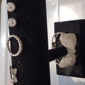 NWOT Bling bracelet set